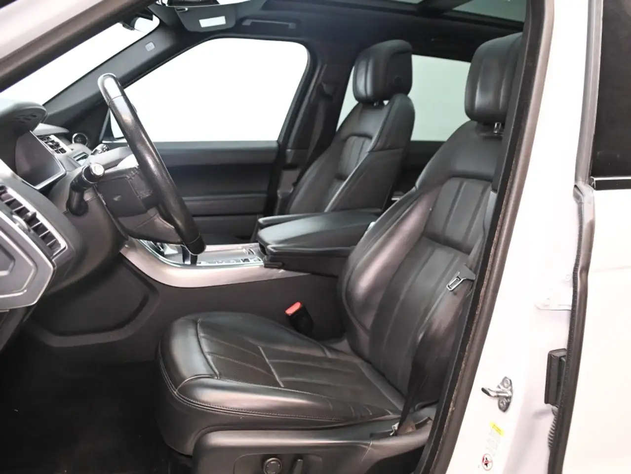 Land Rover Range Rover Sport снимка Land Rover Range Rover Sport