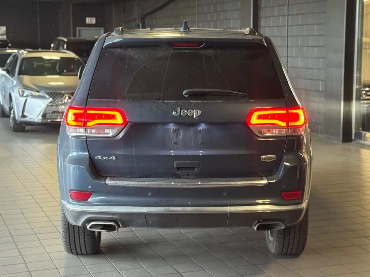 Jeep Grand Cherokee снимка Jeep Grand Cherokee
