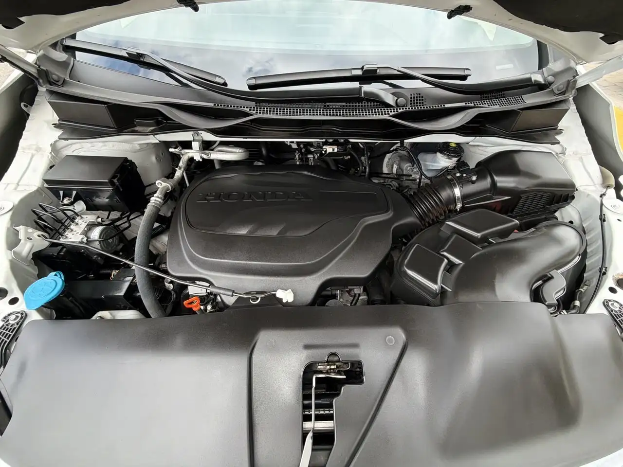 Honda Odyssey снимка Honda Odyssey