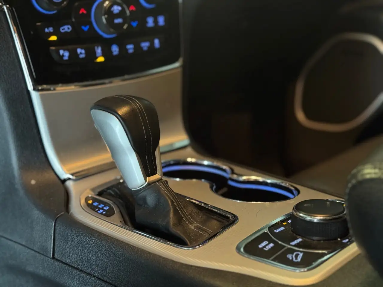 Jeep Grand Cherokee снимка Jeep Grand Cherokee