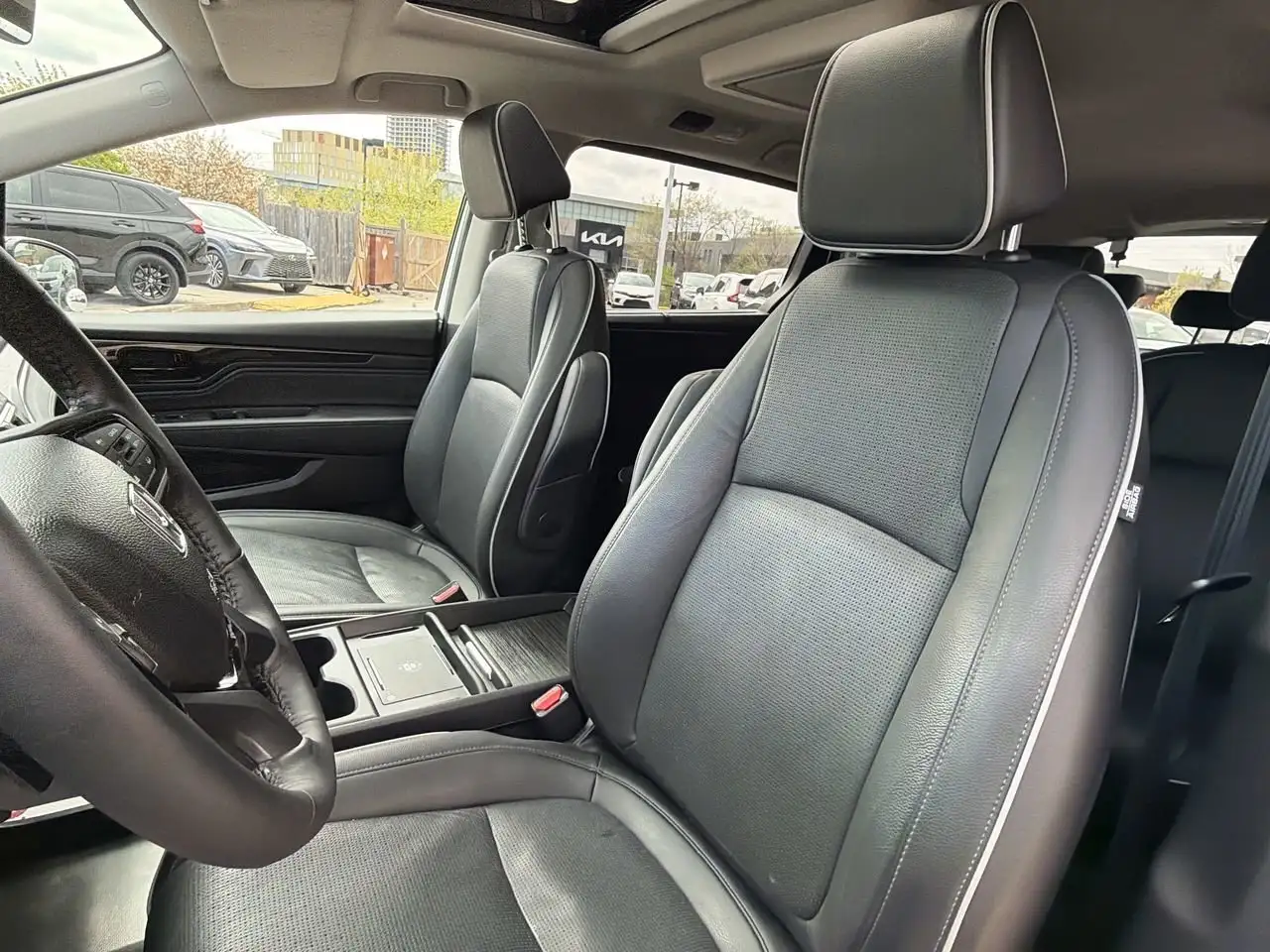 Honda Odyssey снимка Honda Odyssey