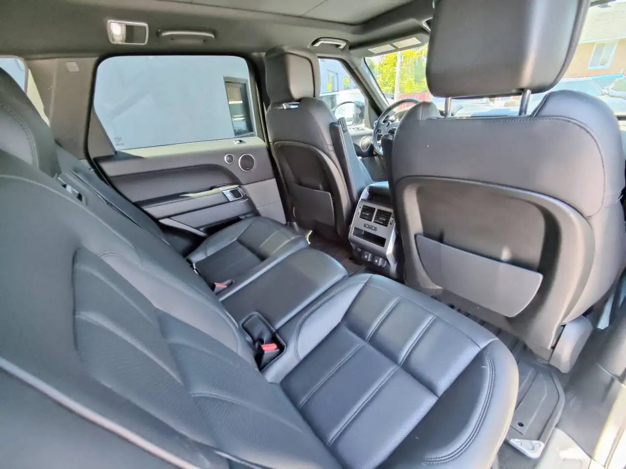 Land Rover Range Rover Sport photo Land Rover Range Rover Sport