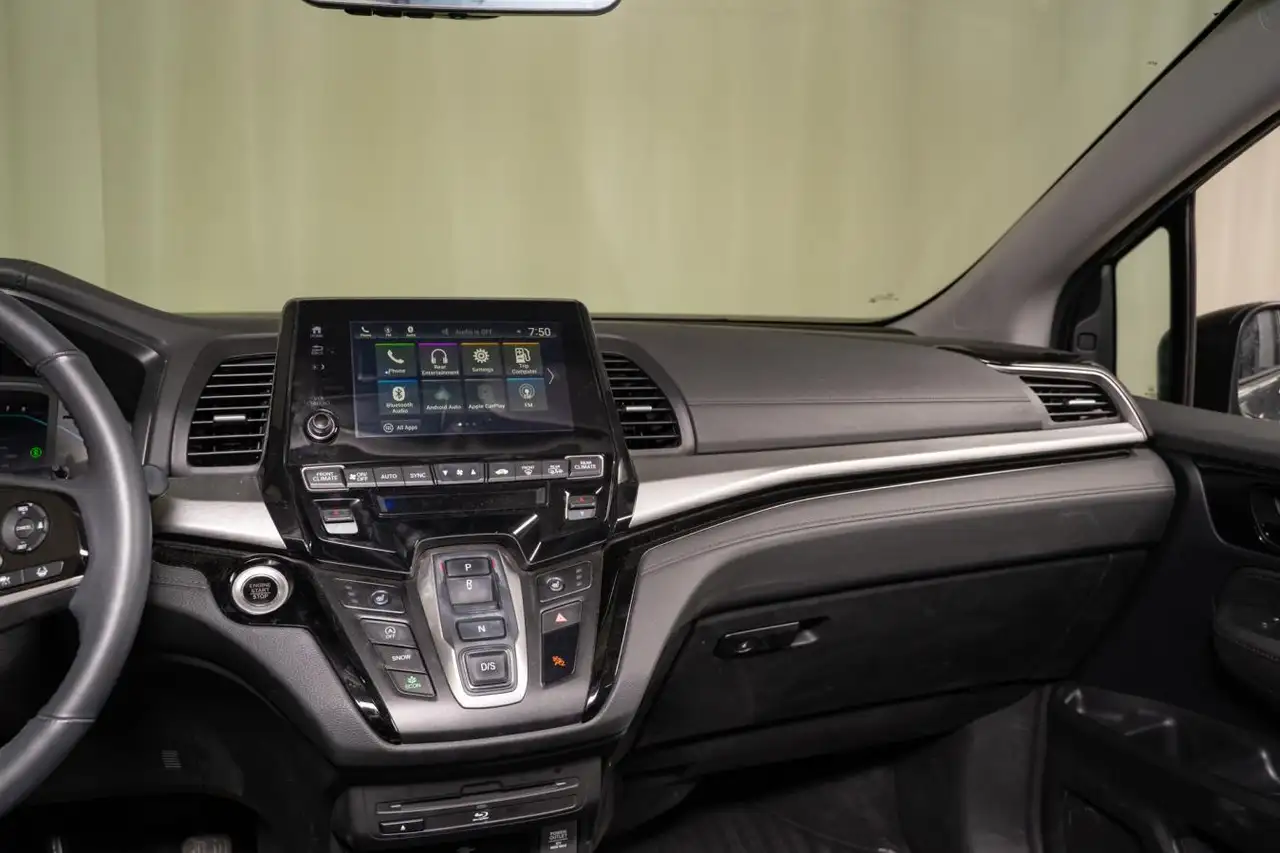 Honda Odyssey снимка Honda Odyssey