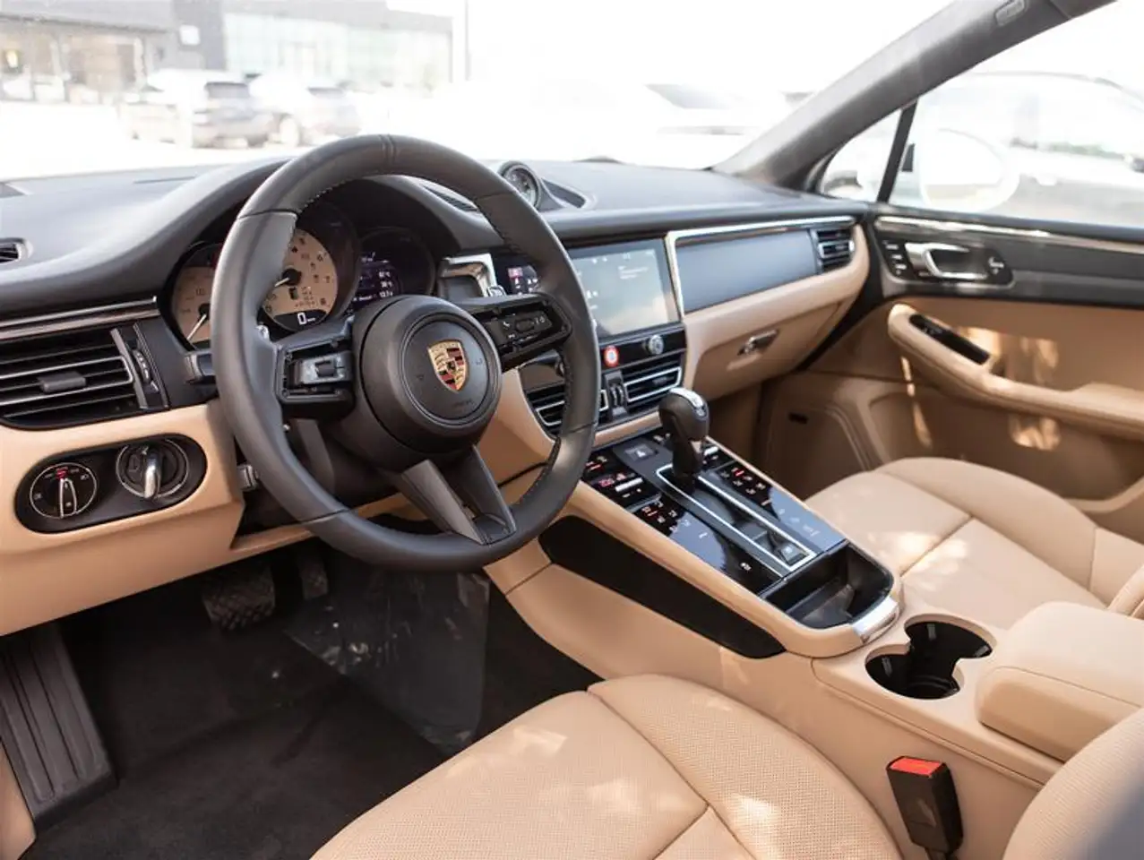 Porsche Macan снимка Porsche Macan