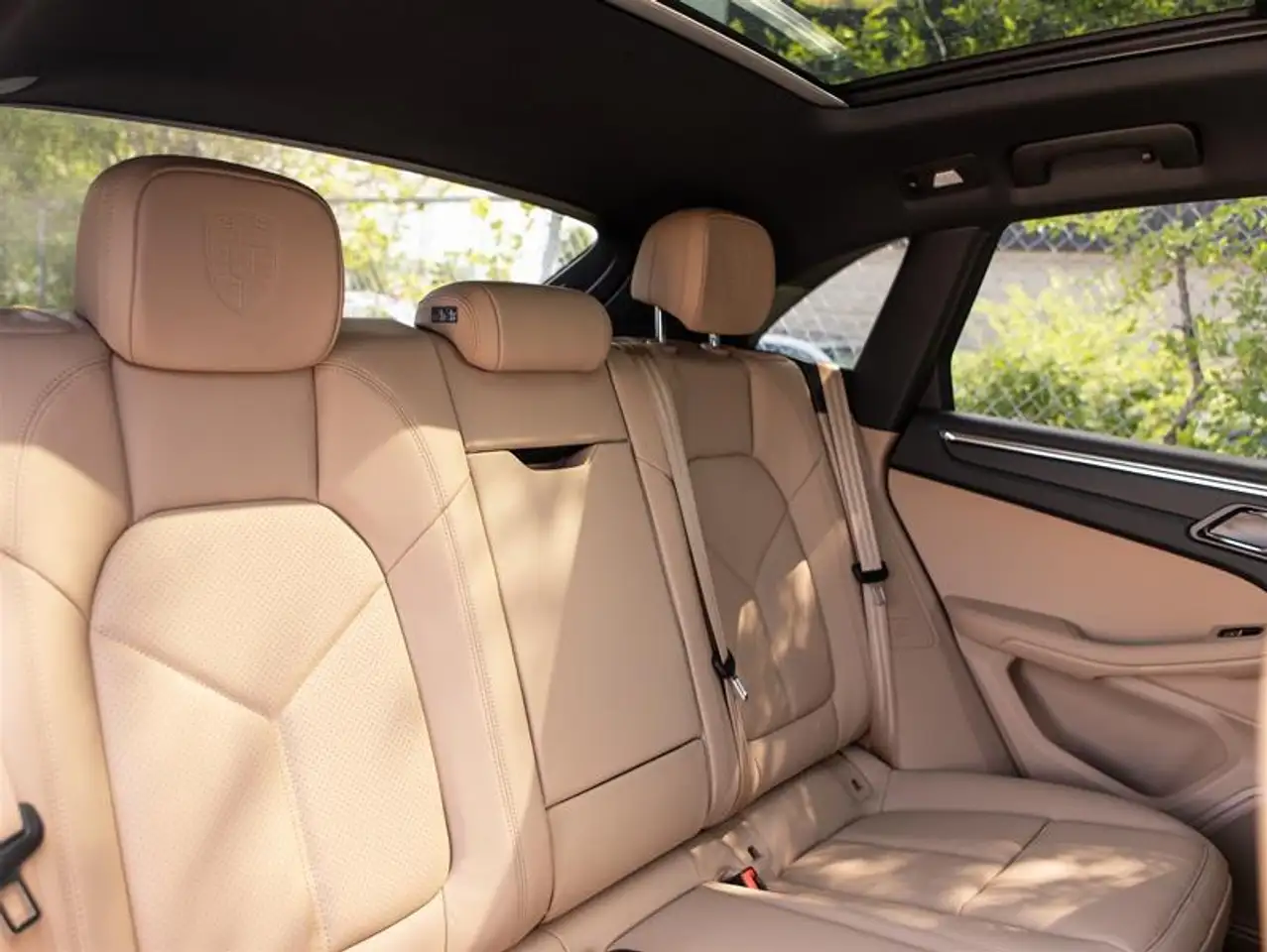 Porsche Macan снимка Porsche Macan