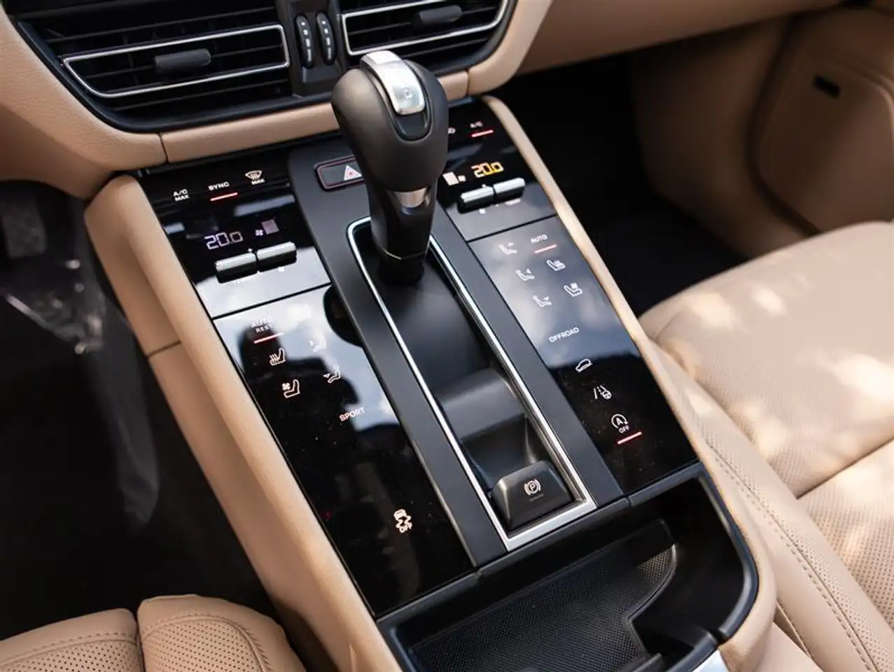 Porsche Macan снимка Porsche Macan