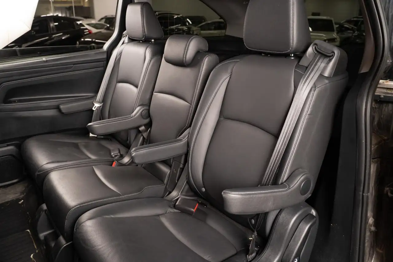 Honda Odyssey снимка Honda Odyssey