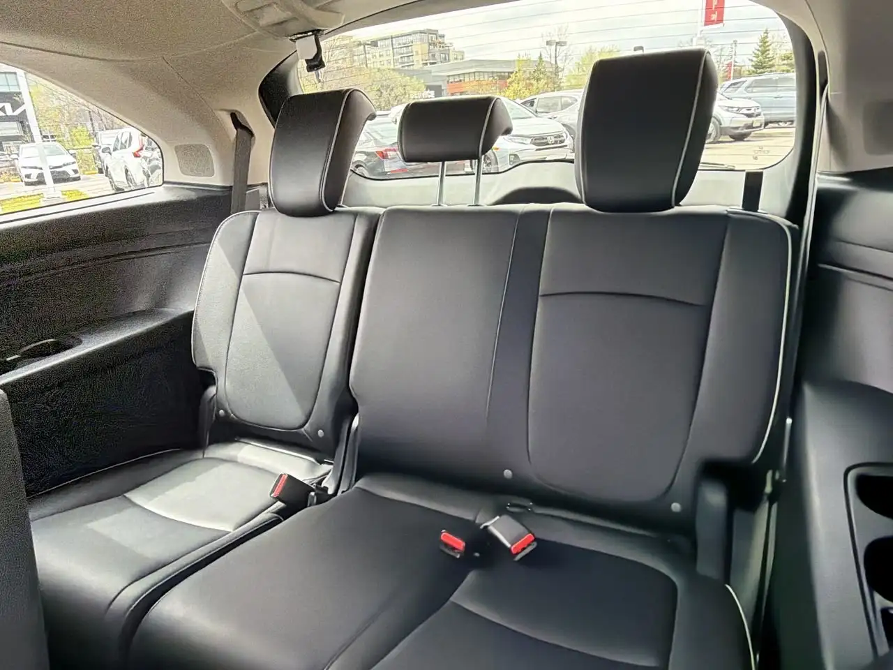 Honda Odyssey снимка Honda Odyssey