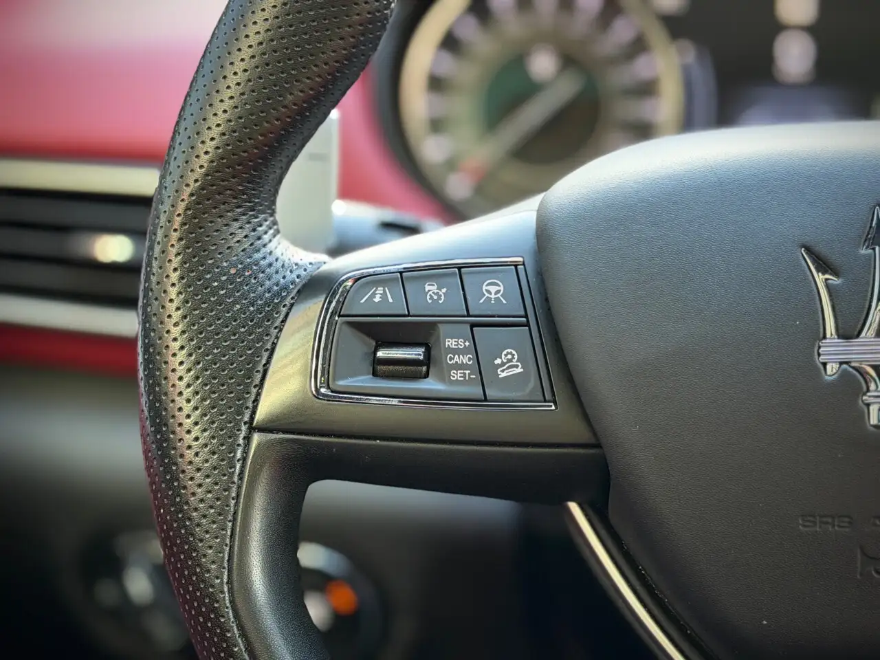 Maserati Levante photo Maserati Levante