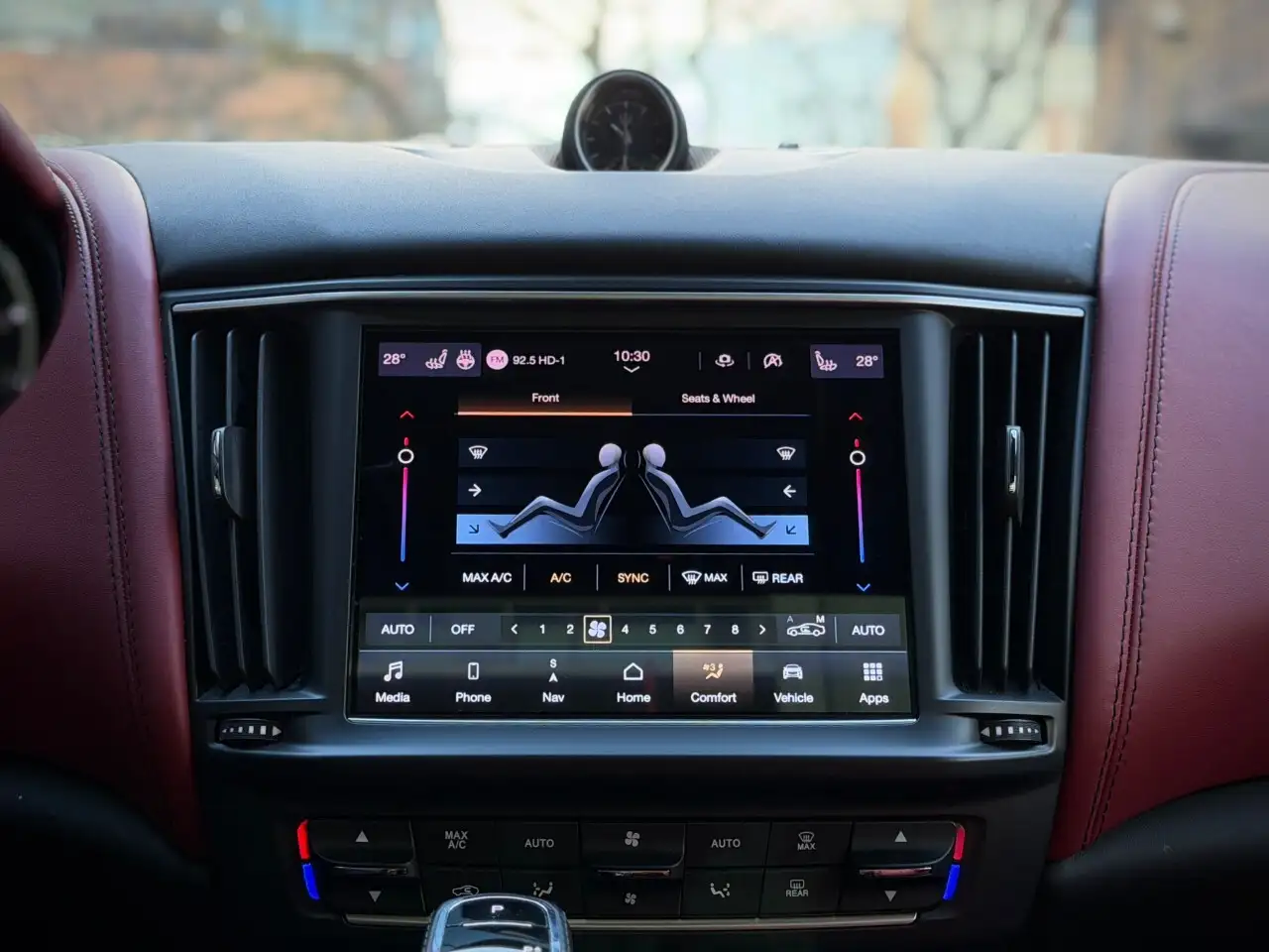 Maserati Levante photo Maserati Levante