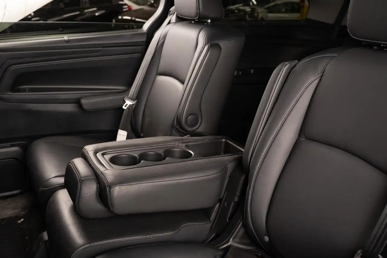 Honda Odyssey снимка Honda Odyssey