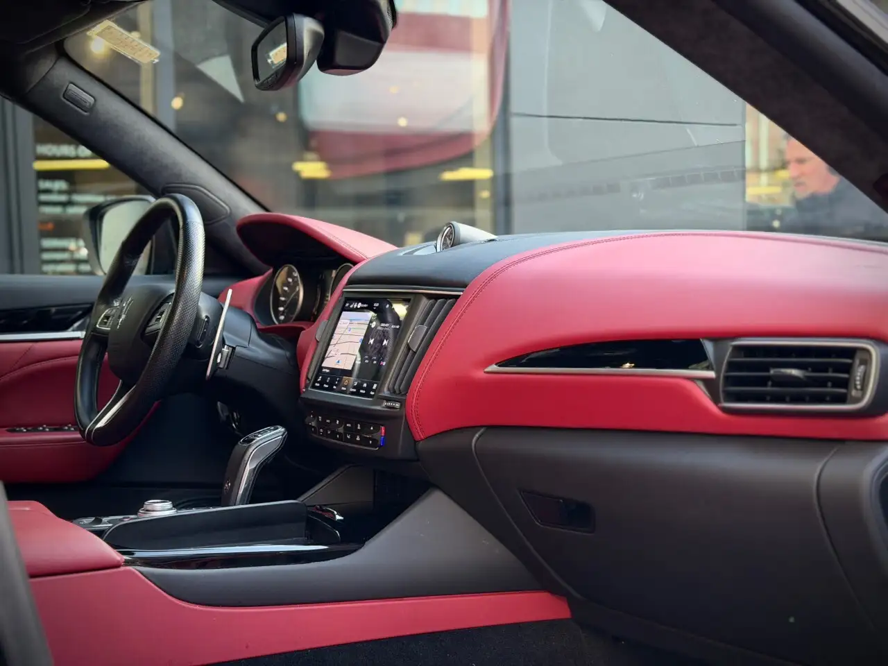 Maserati Levante photo Maserati Levante