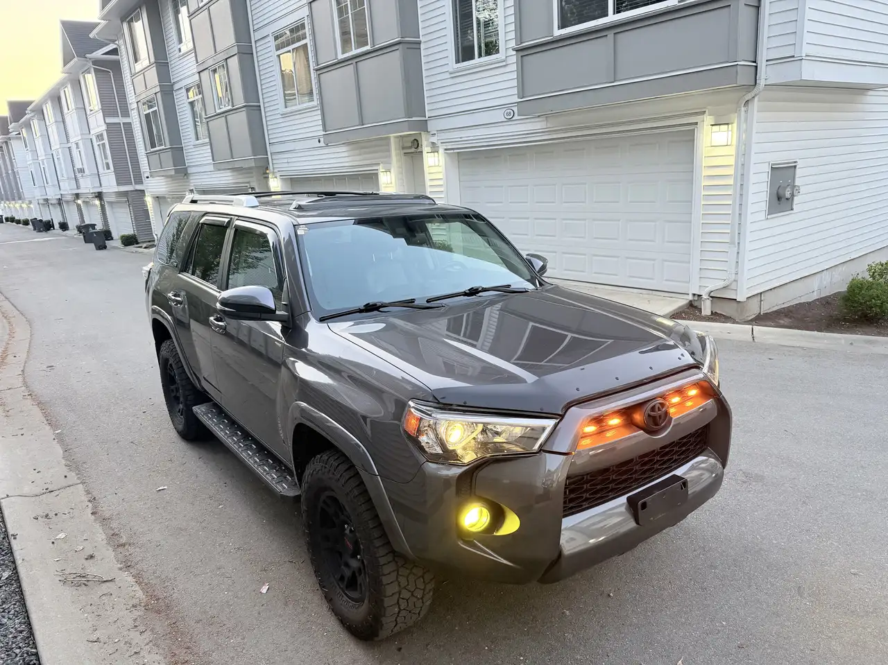 Toyota 4-Runner photo Toyota 4-Runner