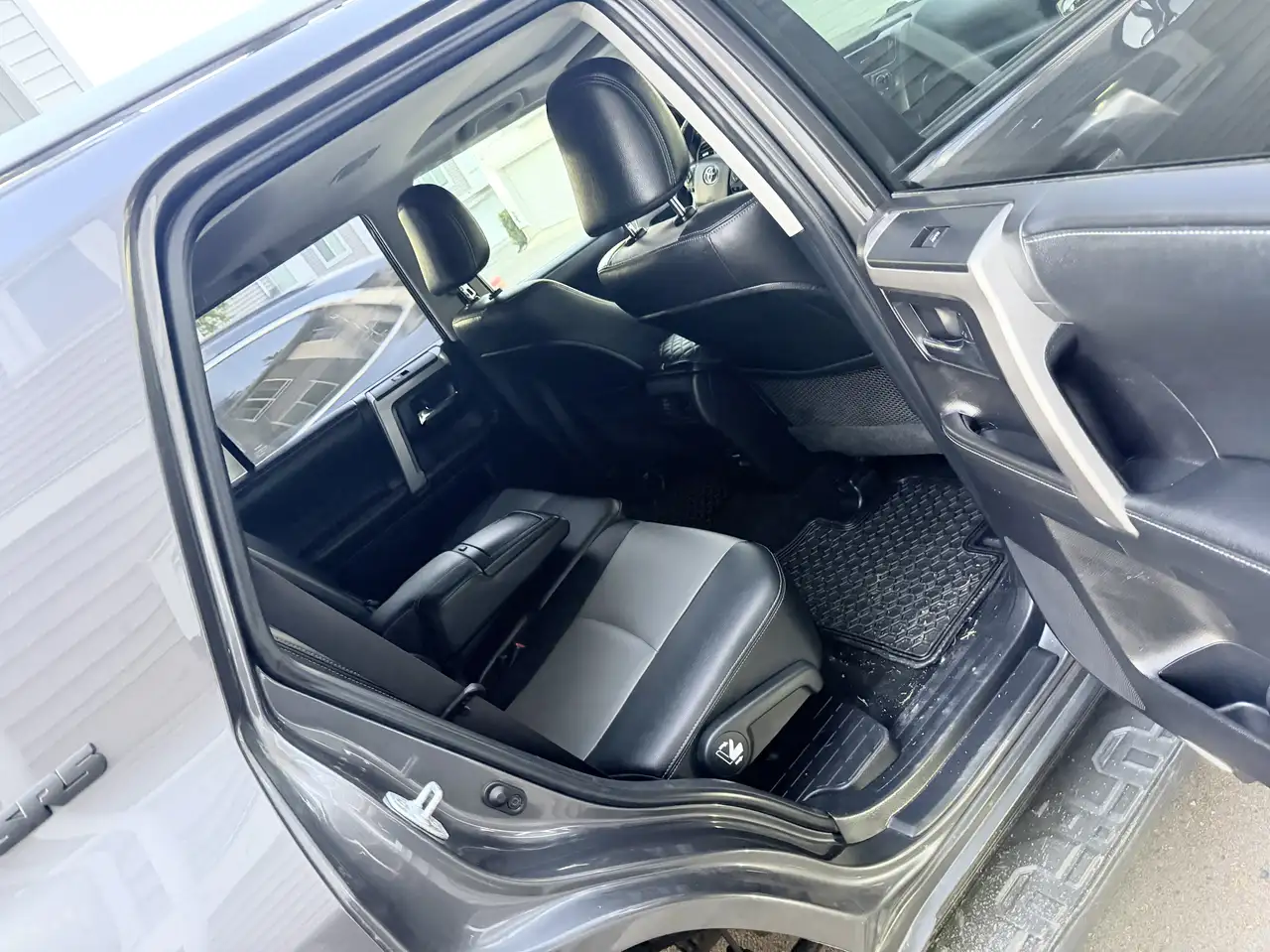 Toyota 4-Runner photo Toyota 4-Runner