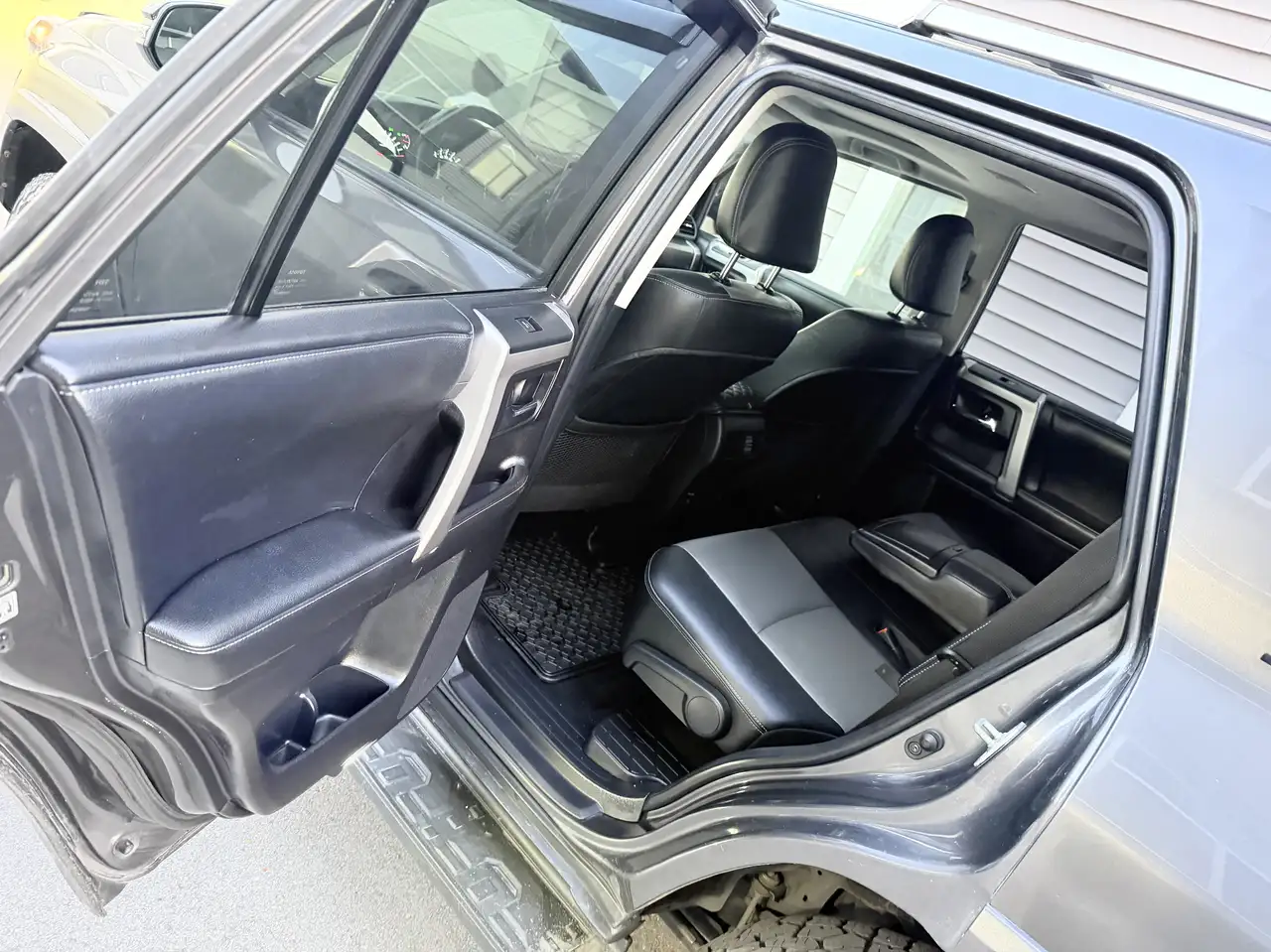 Toyota 4-Runner photo Toyota 4-Runner