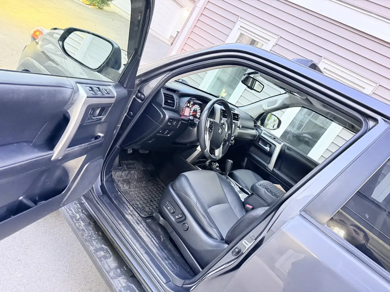 Toyota 4-Runner photo Toyota 4-Runner