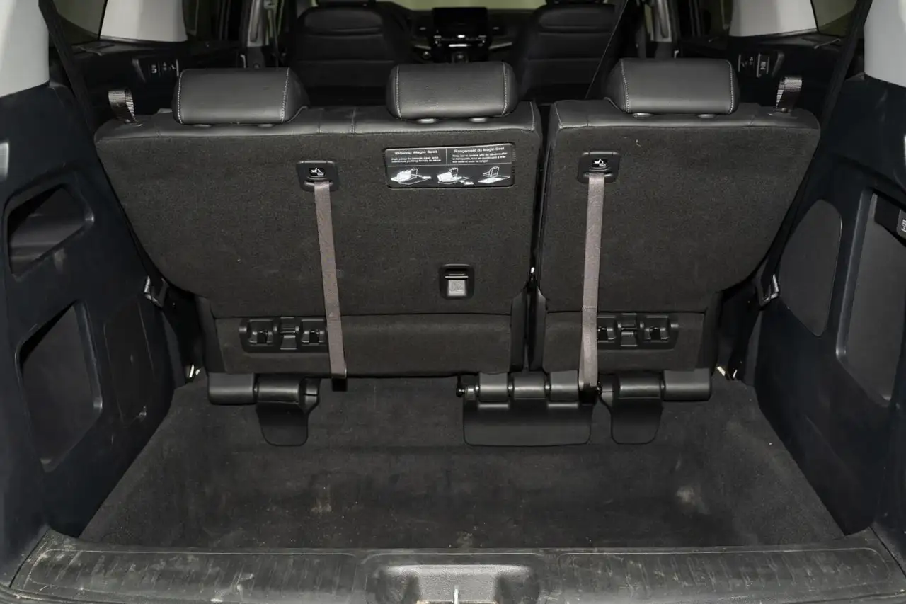 Honda Odyssey снимка Honda Odyssey