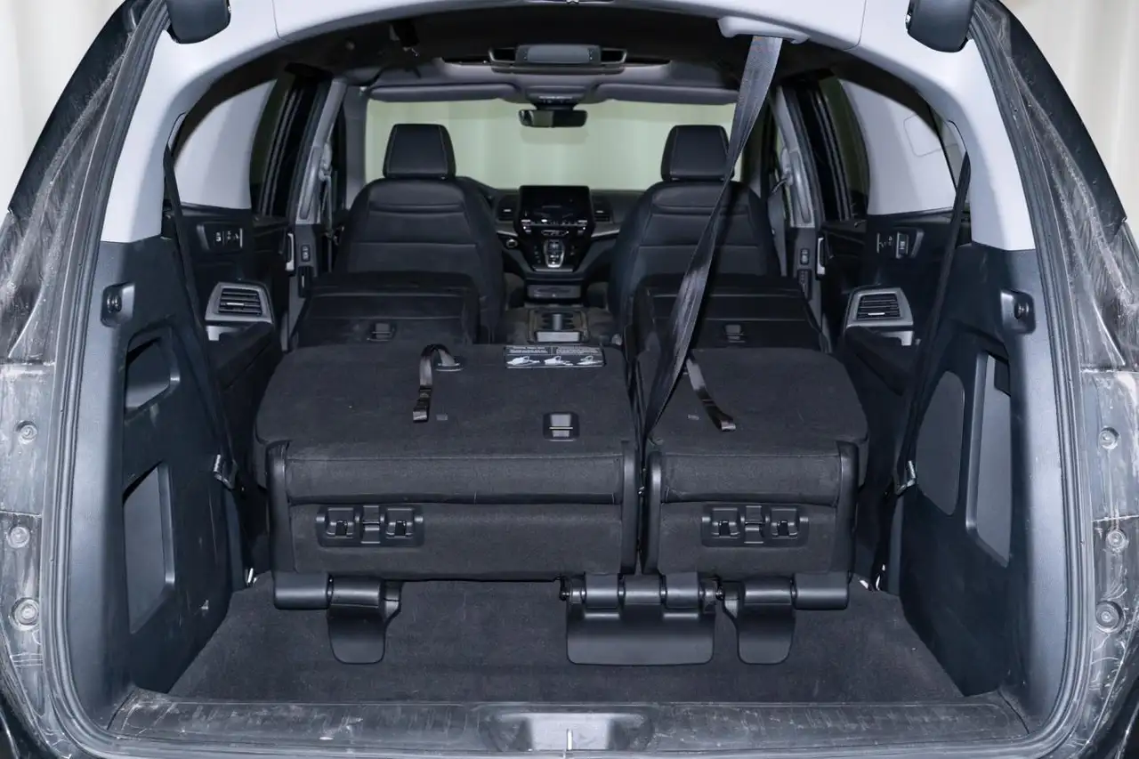 Honda Odyssey снимка Honda Odyssey