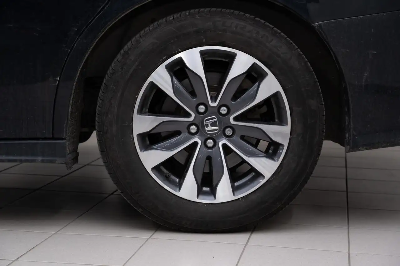 Honda Odyssey снимка Honda Odyssey