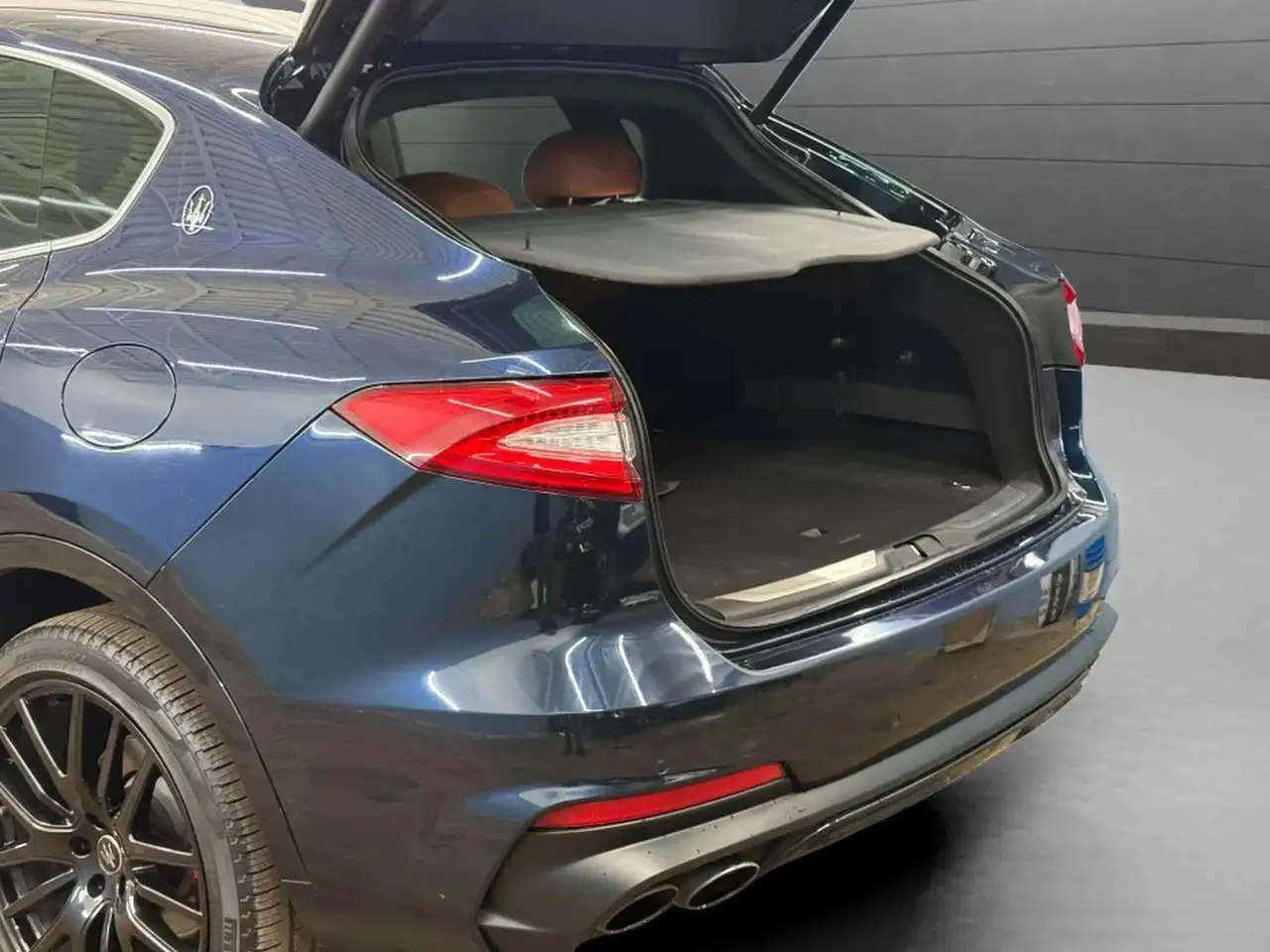 Maserati Levante снимка Maserati Levante