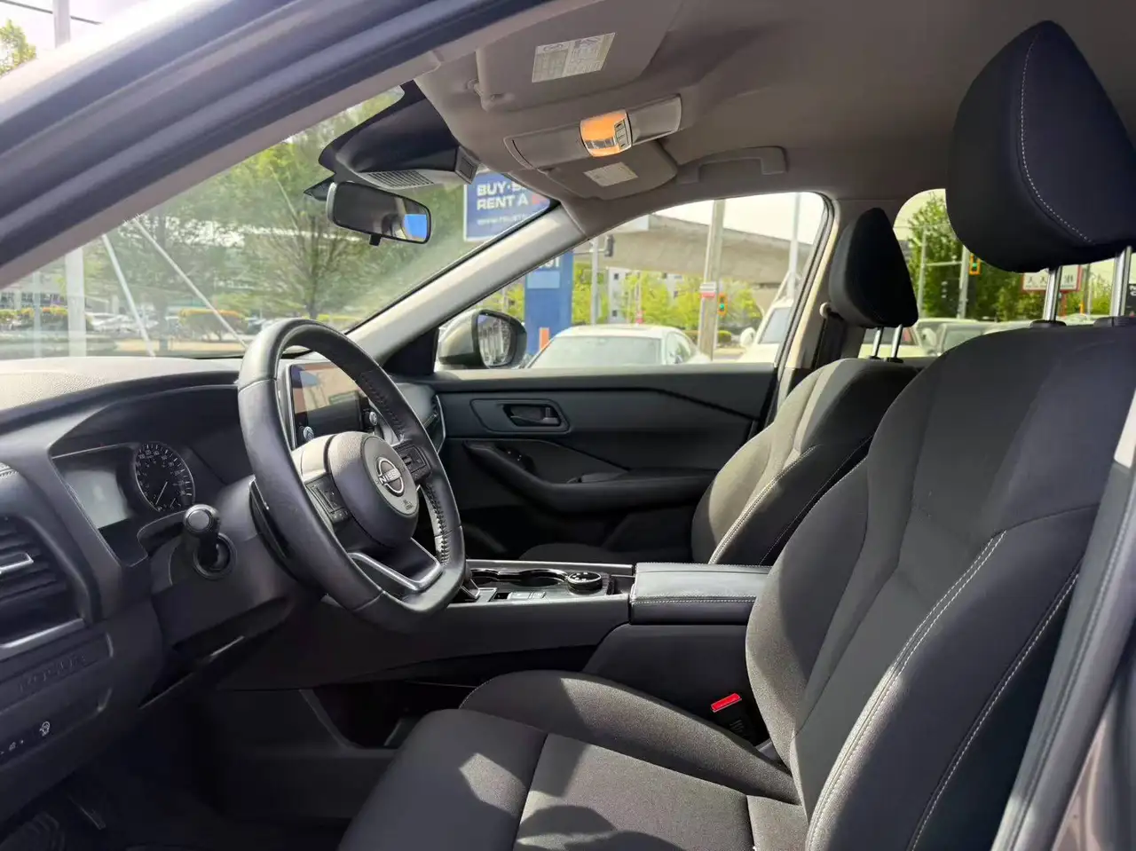 Nissan Rogue fotografie Nissan Rogue
