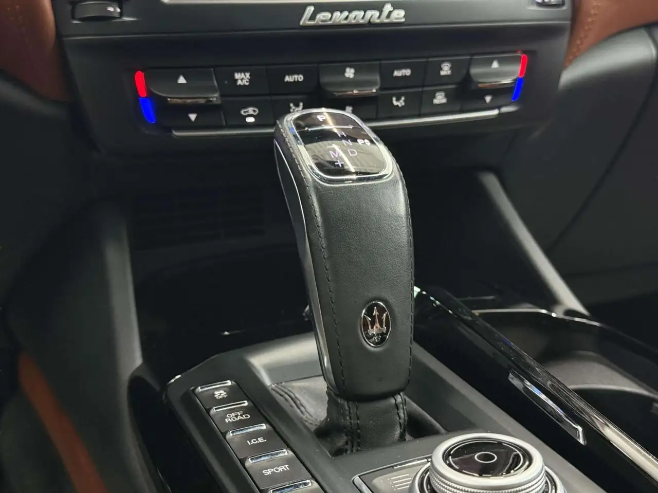 Maserati Levante снимка Maserati Levante