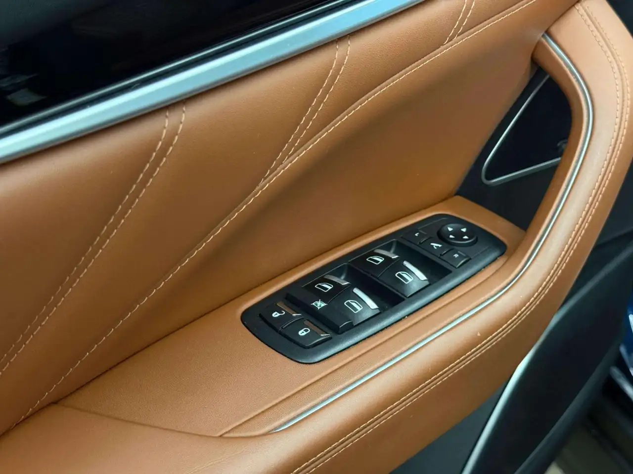 Maserati Levante снимка Maserati Levante