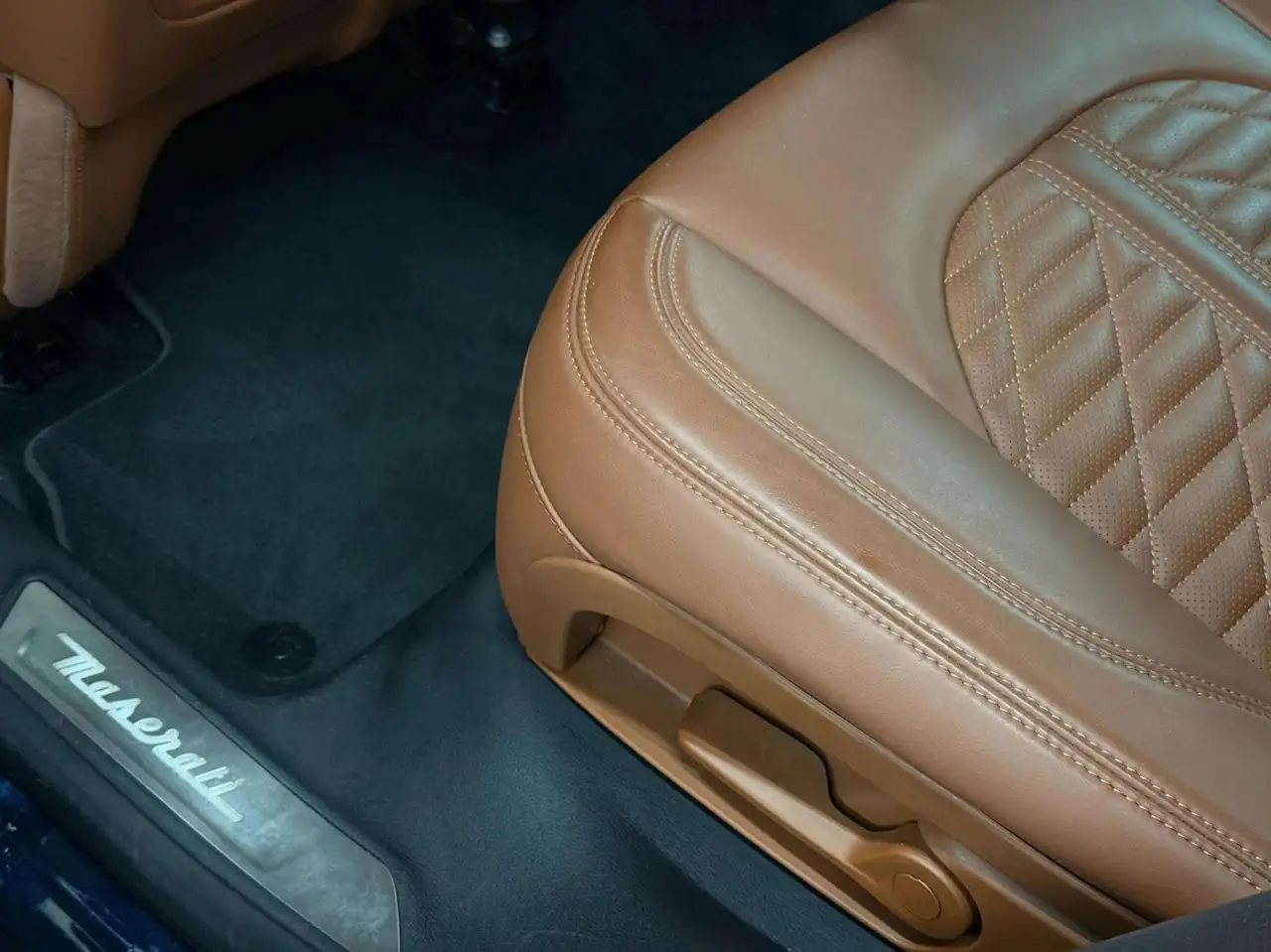 Maserati Levante снимка Maserati Levante