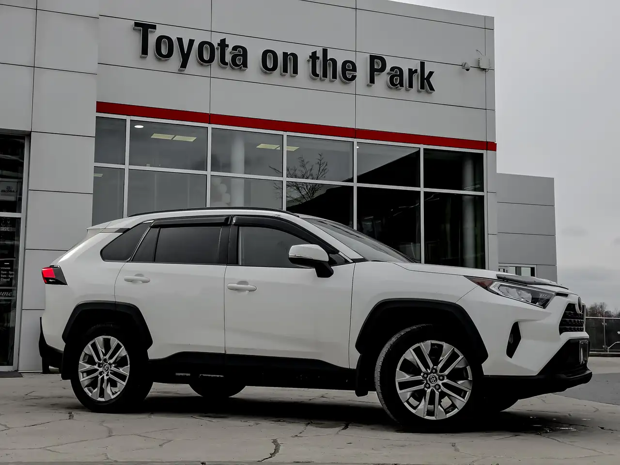 Toyota RAV 4 снимка Toyota RAV 4