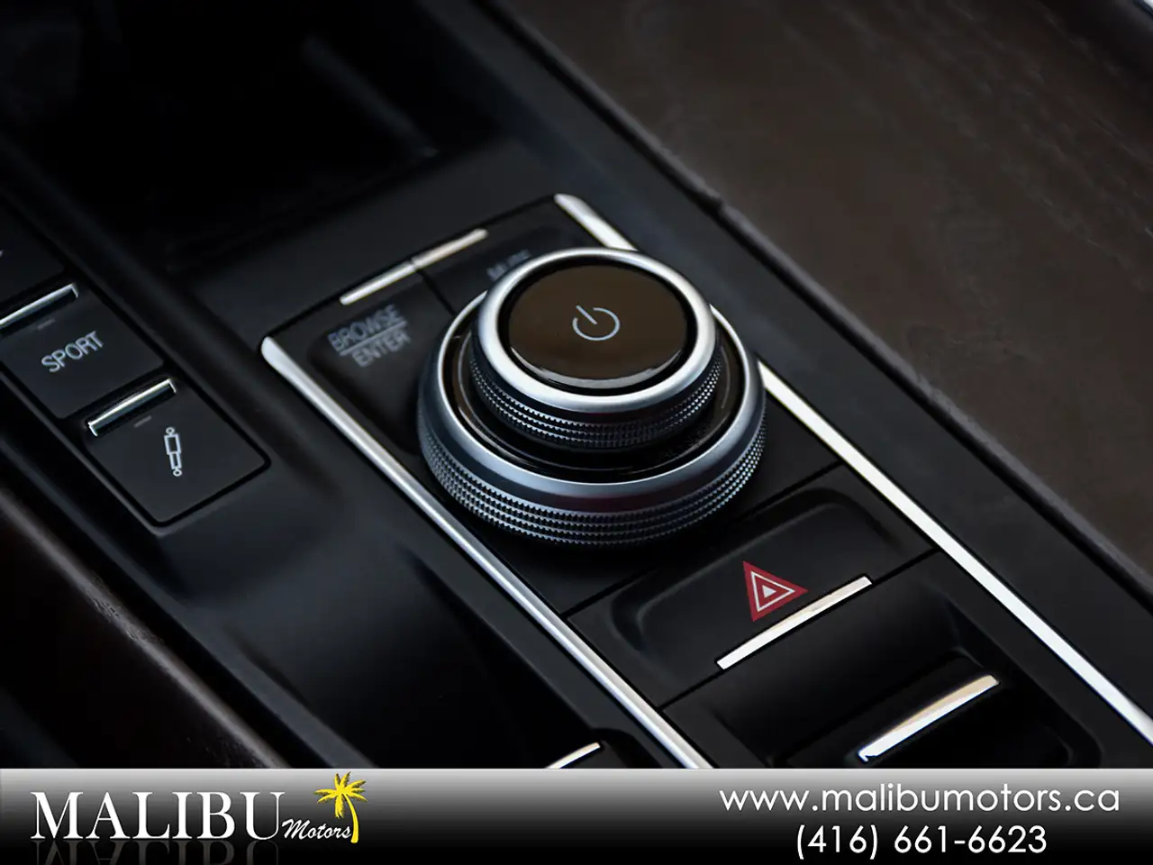 Maserati Levante photo Maserati Levante