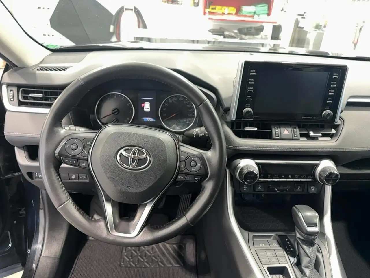 Toyota RAV 4 снимка Toyota RAV 4