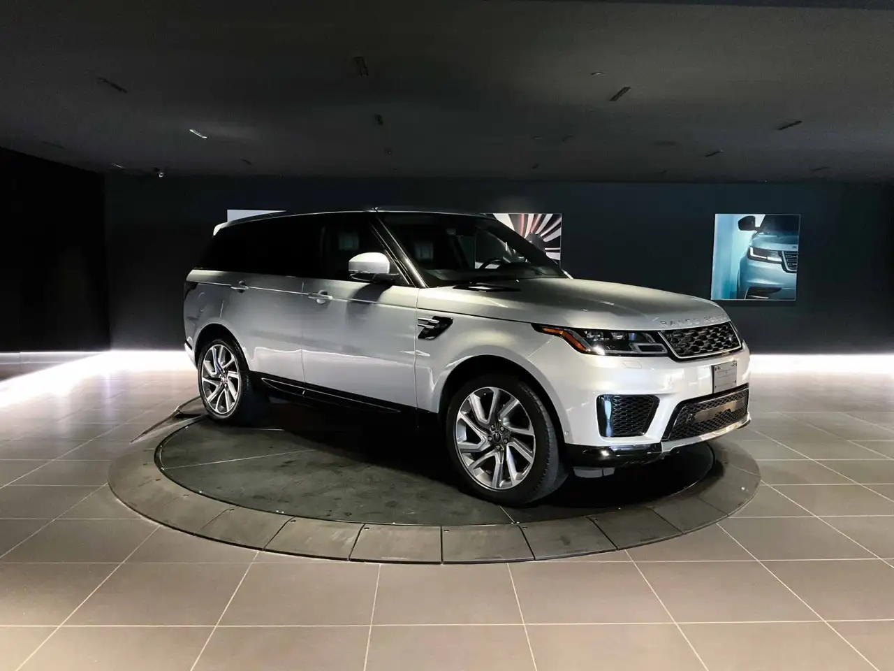 Land Rover Range Rover Sport снимка Land Rover Range Rover Sport