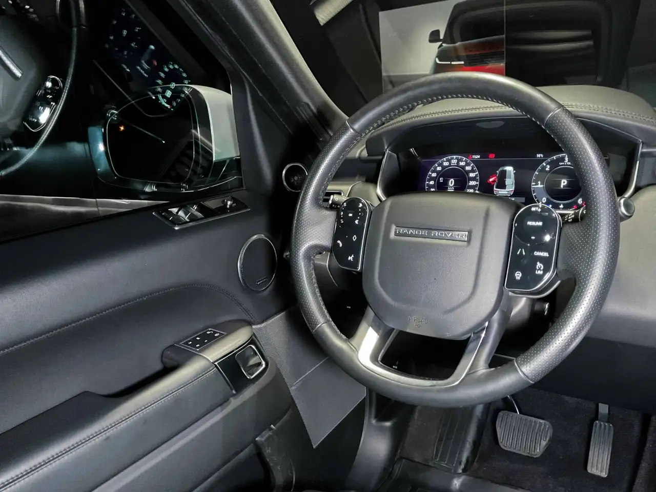 Land Rover Range Rover Sport снимка Land Rover Range Rover Sport