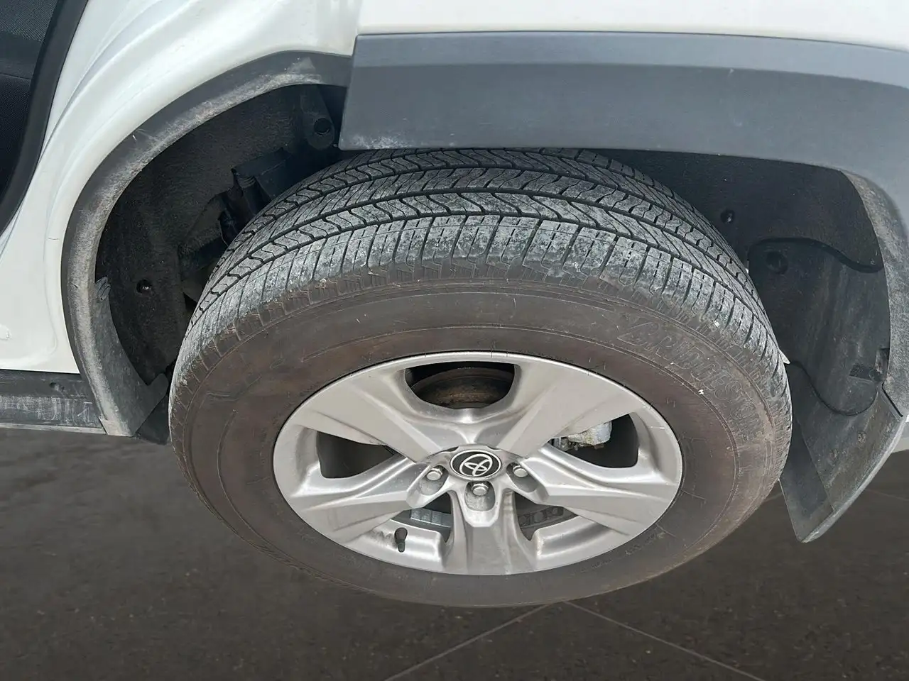 Toyota RAV 4 снимка Toyota RAV 4
