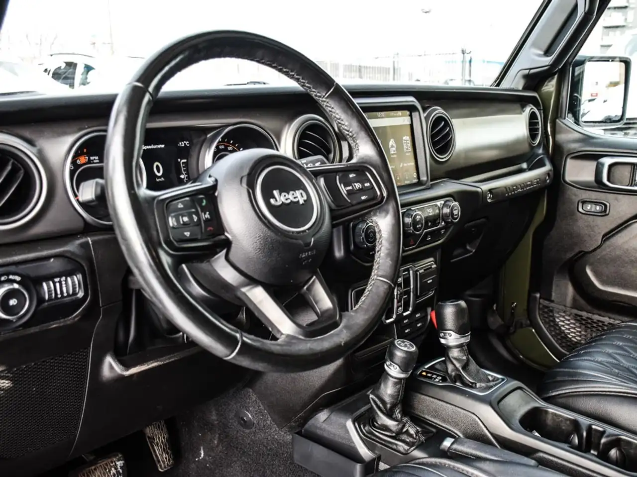 Jeep Wrangler photo Jeep Wrangler
