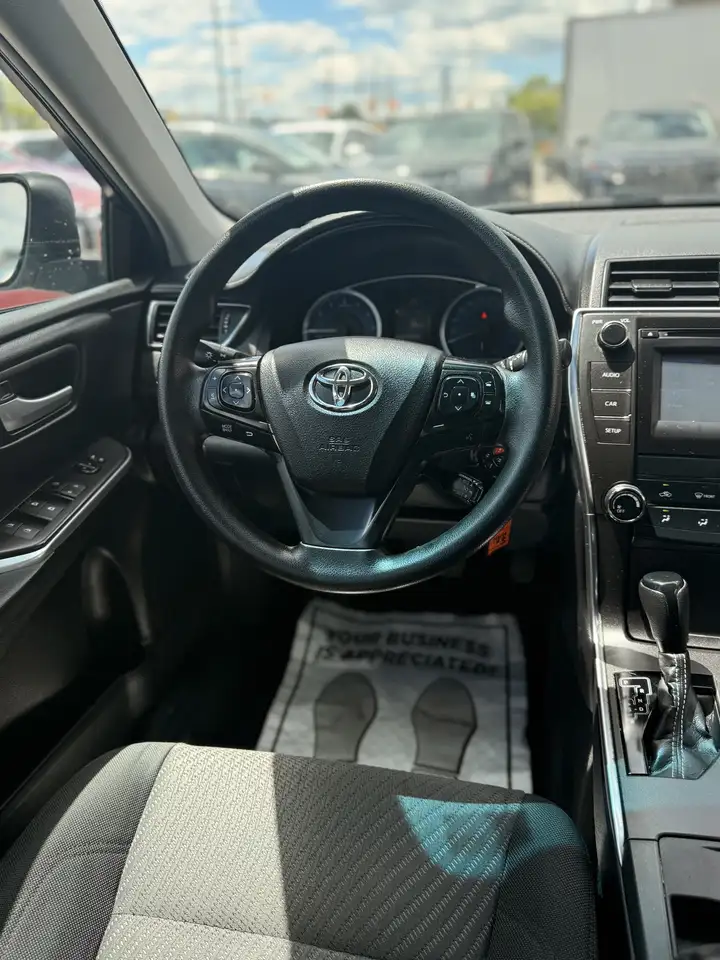 Toyota Camry photo Toyota Camry