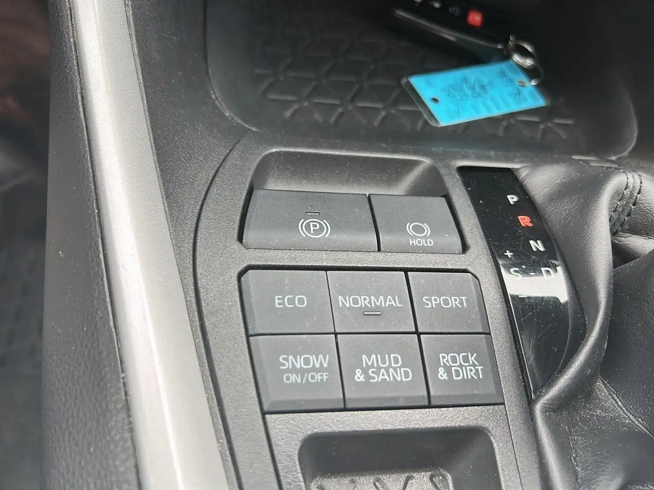 Toyota RAV 4 снимка Toyota RAV 4