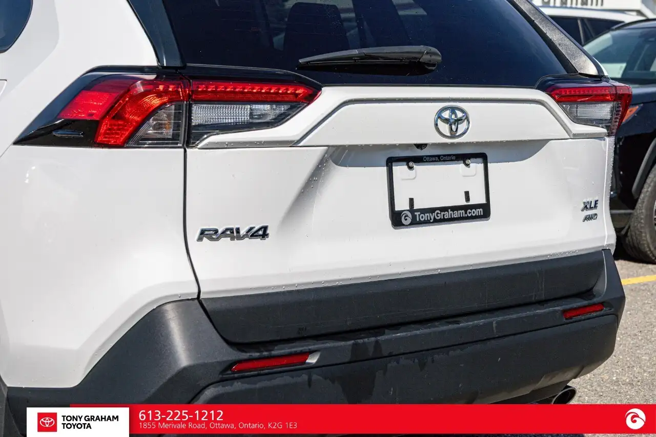 Toyota RAV 4 снимка Toyota RAV 4