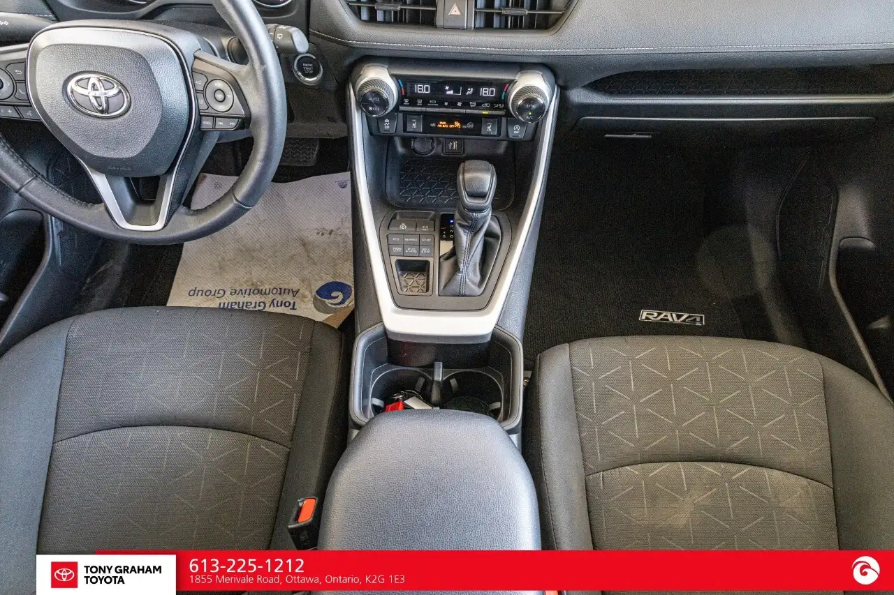 Toyota RAV 4 снимка Toyota RAV 4