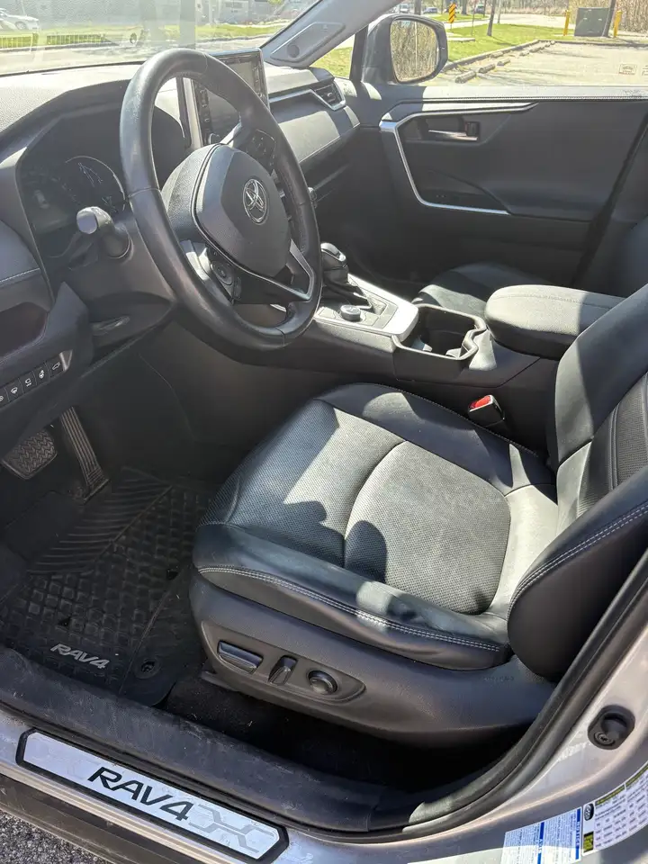 Toyota RAV 4 снимка Toyota RAV 4