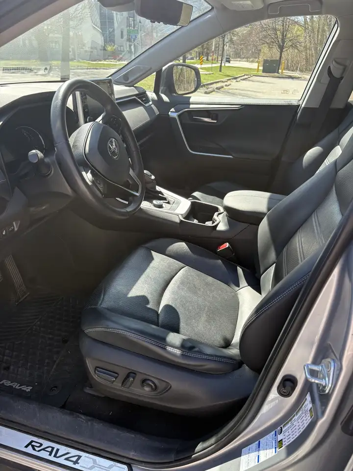 Toyota RAV 4 снимка Toyota RAV 4