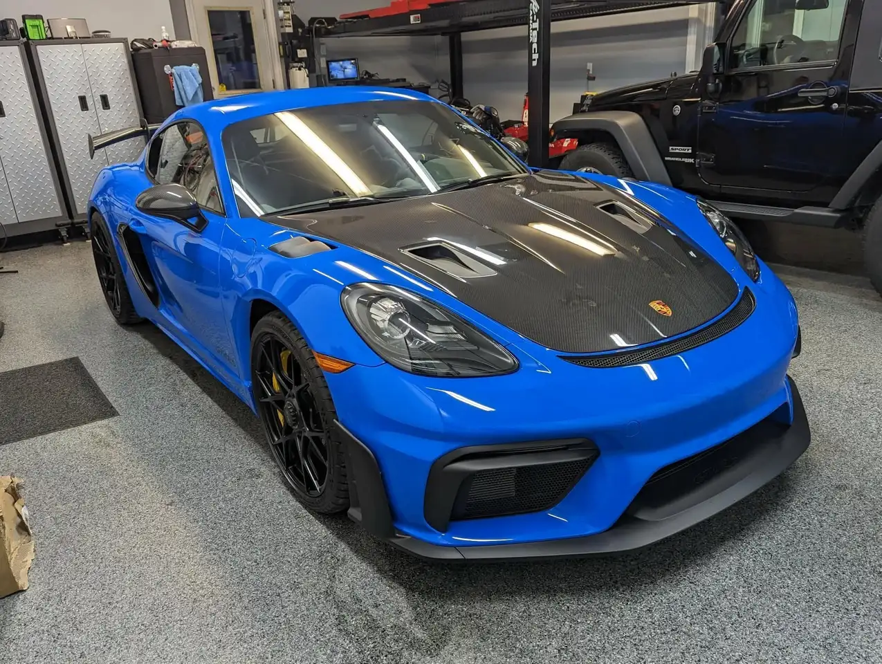 2023 Porsche 718 Cayman