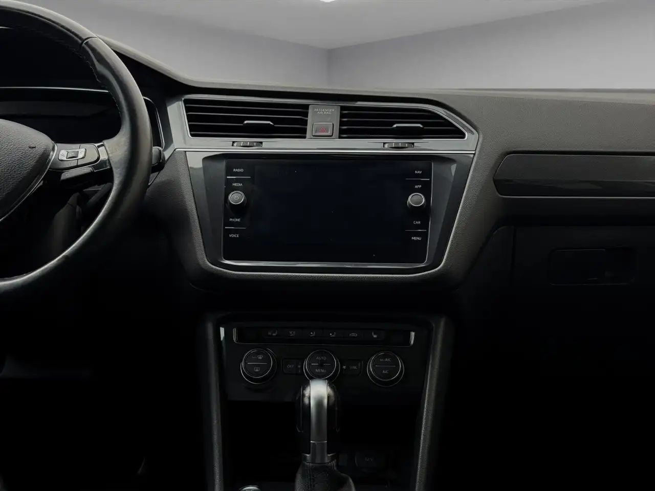 Volkswagen Tiguan снимка Volkswagen Tiguan