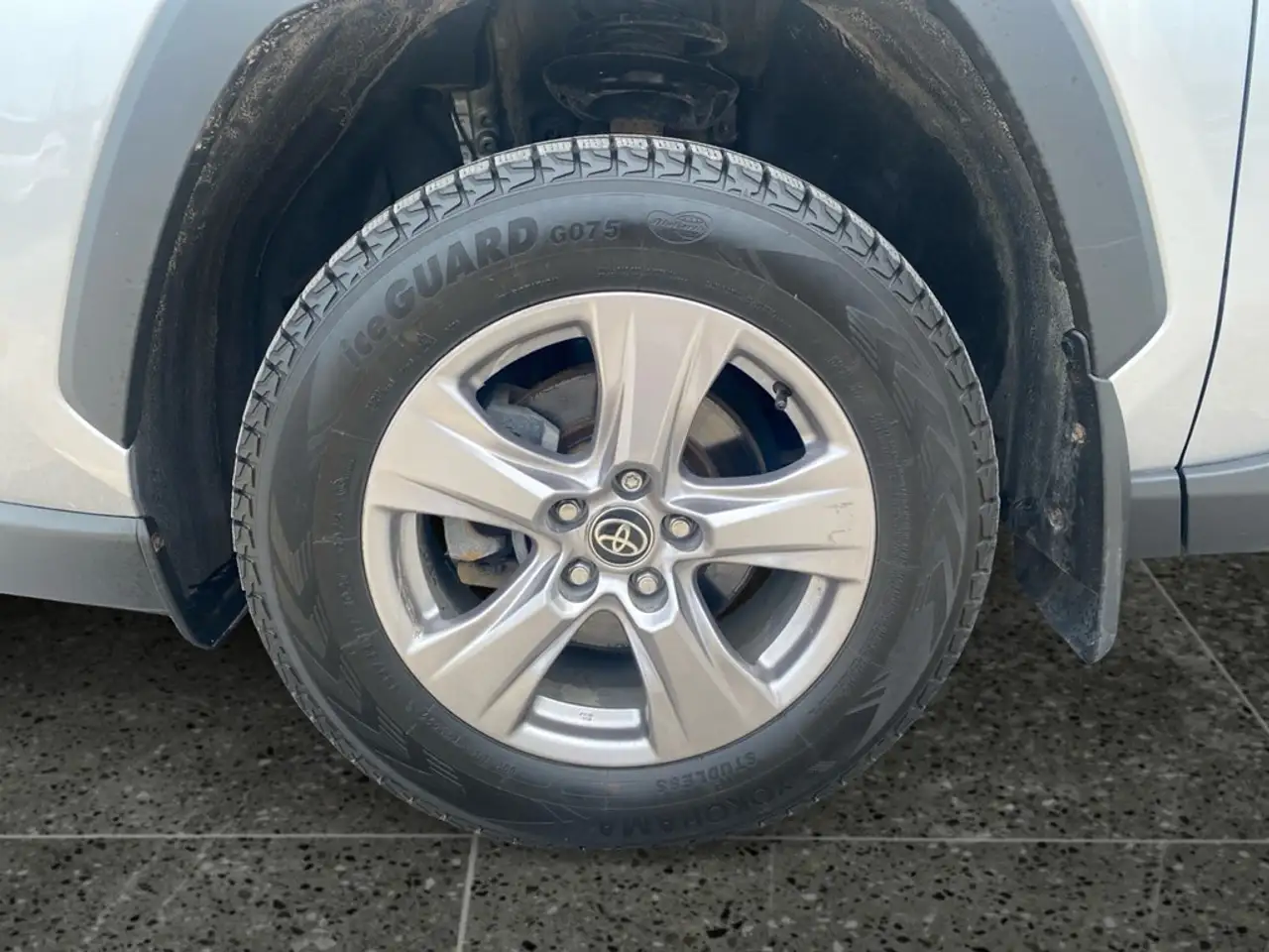 Toyota RAV 4 photo Toyota RAV 4