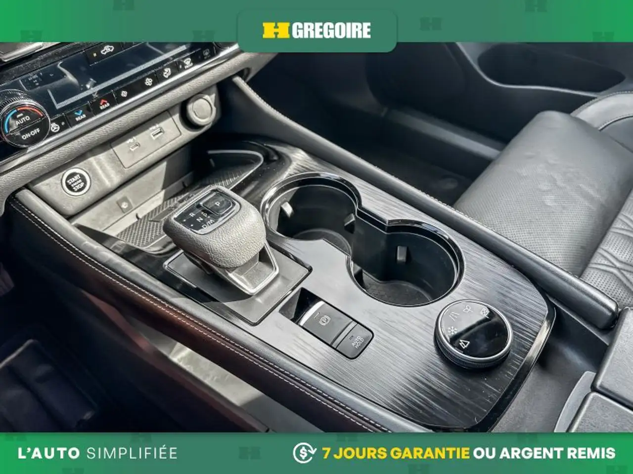 Nissan Rogue fotografie Nissan Rogue