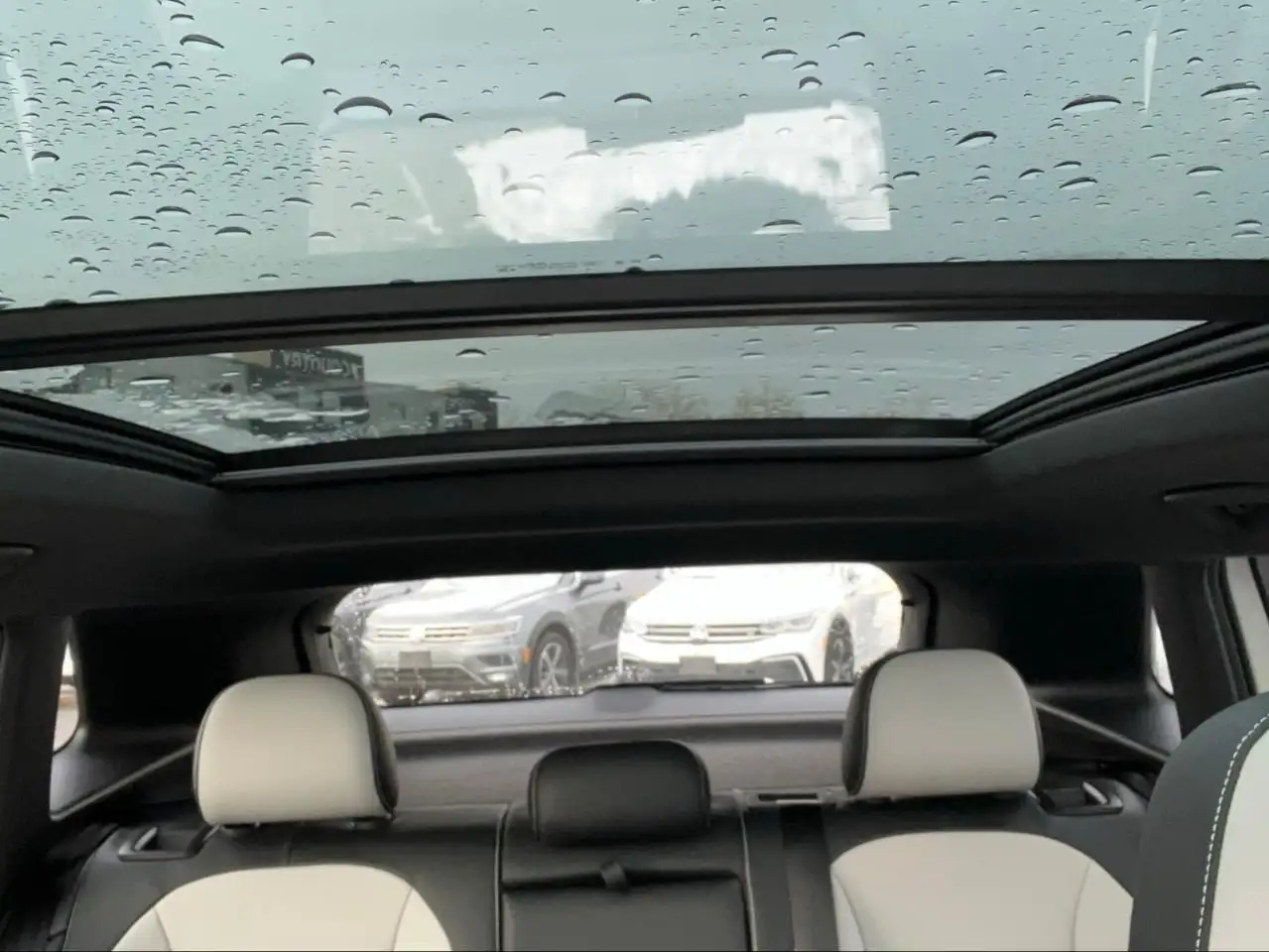 Volkswagen Tiguan снимка Volkswagen Tiguan