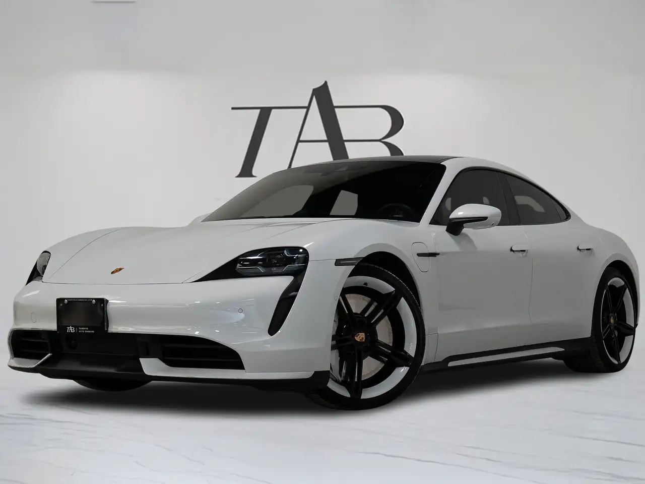 Porsche Taycan photo Porsche Taycan