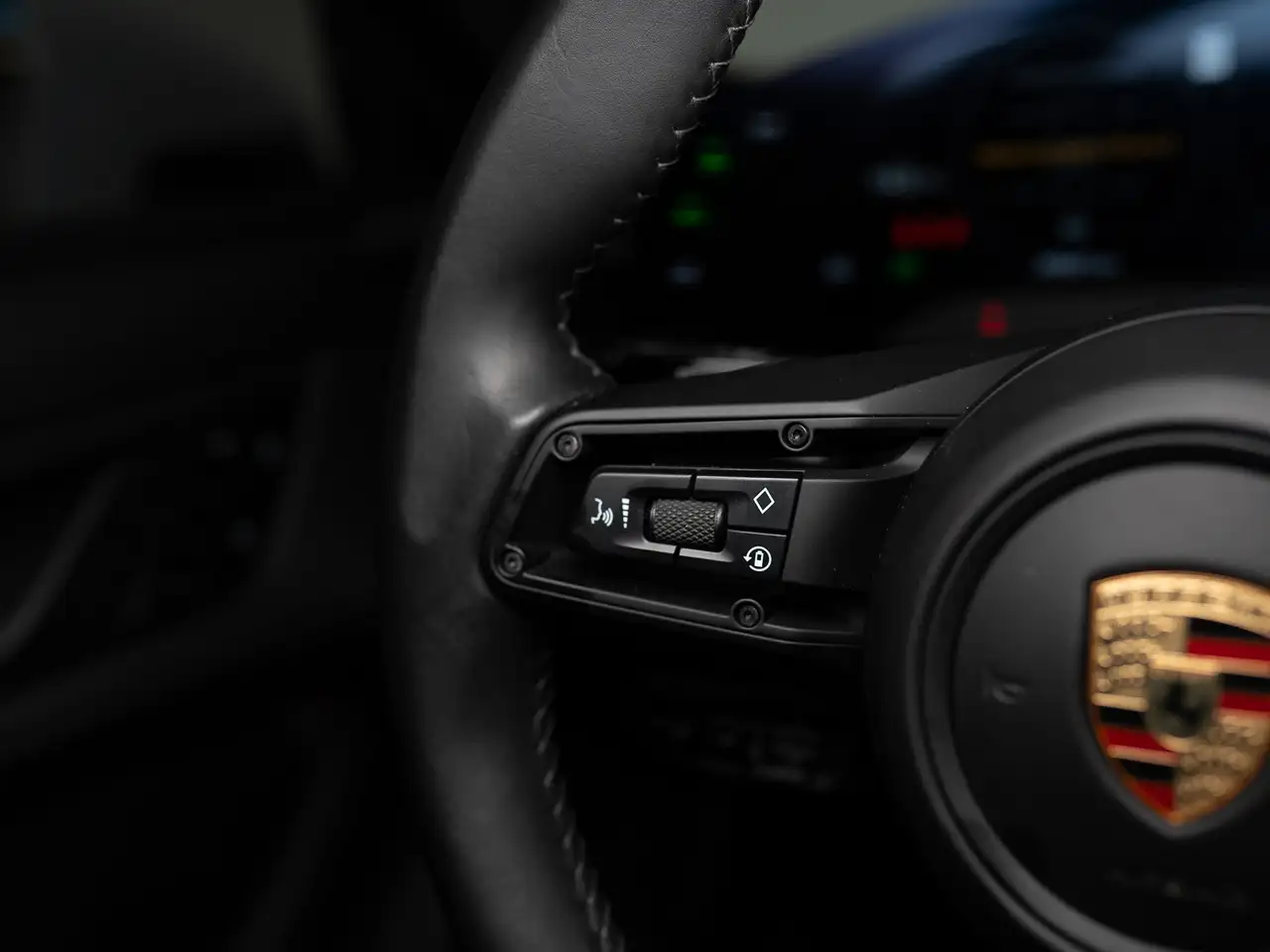Porsche Taycan photo Porsche Taycan