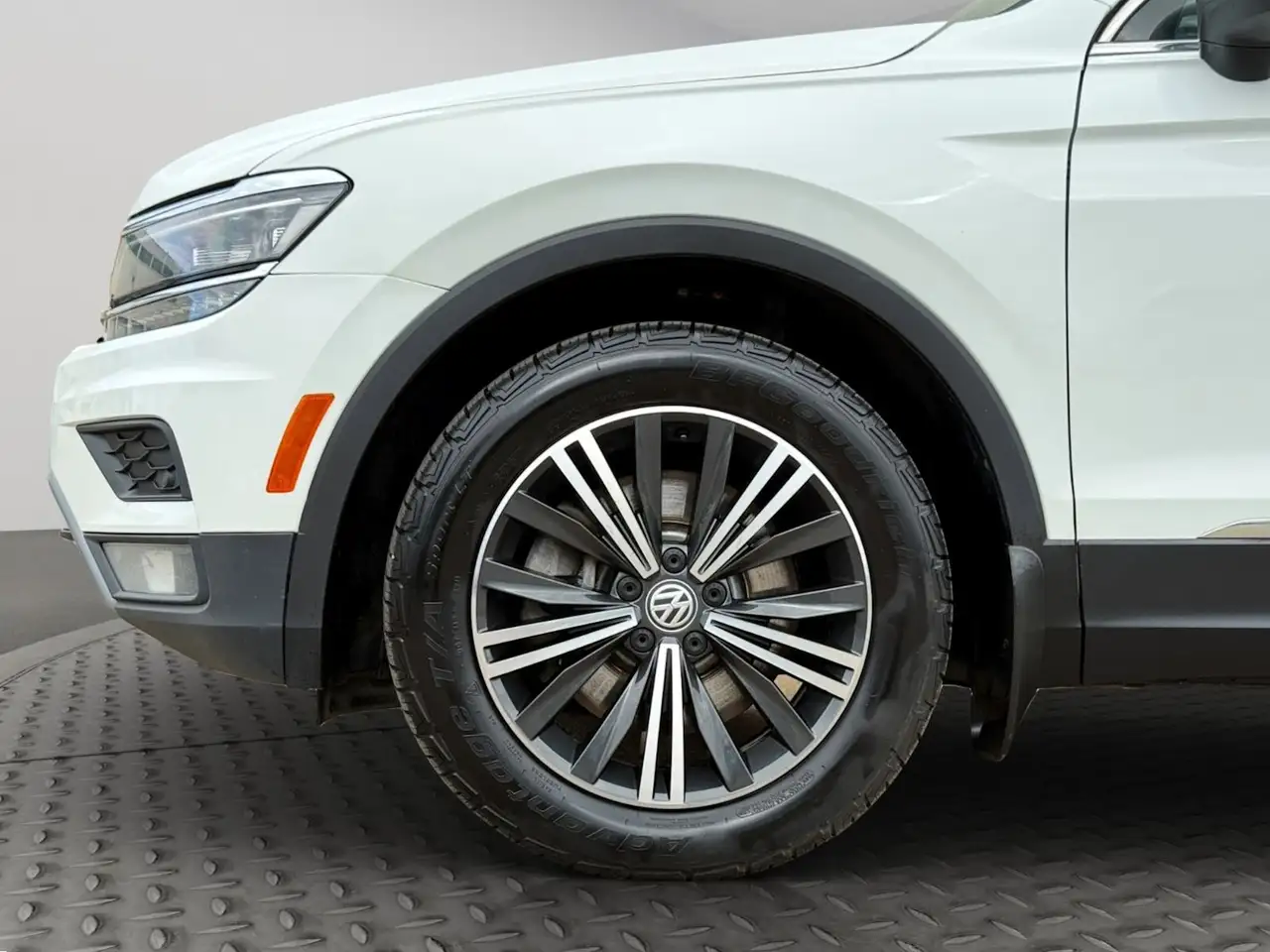 Volkswagen Tiguan снимка Volkswagen Tiguan