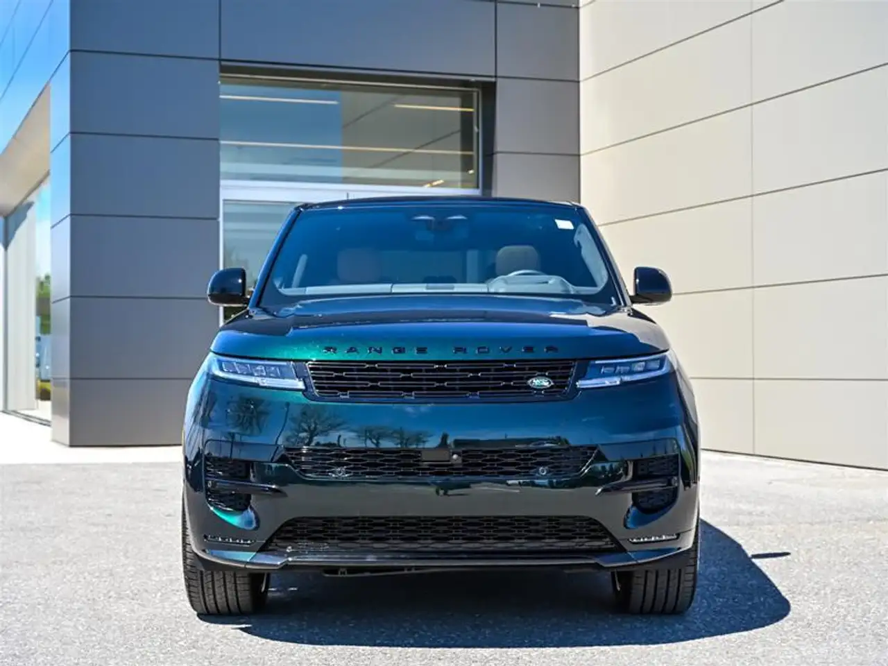 Land Rover Range Rover Sport снимка Land Rover Range Rover Sport